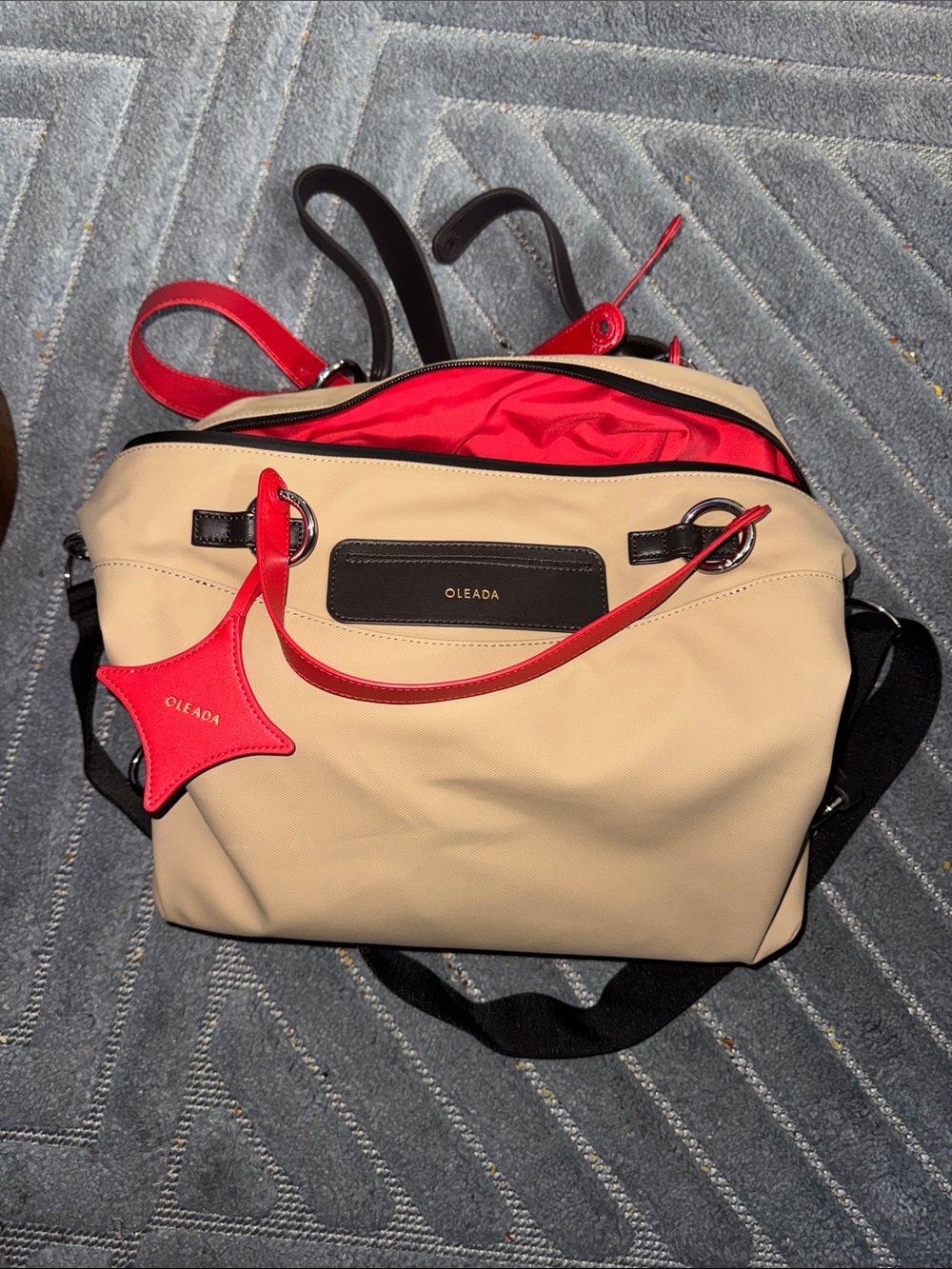 Oleada Beige and Red Tote Bag with Contrast Trim (Travel Tote)